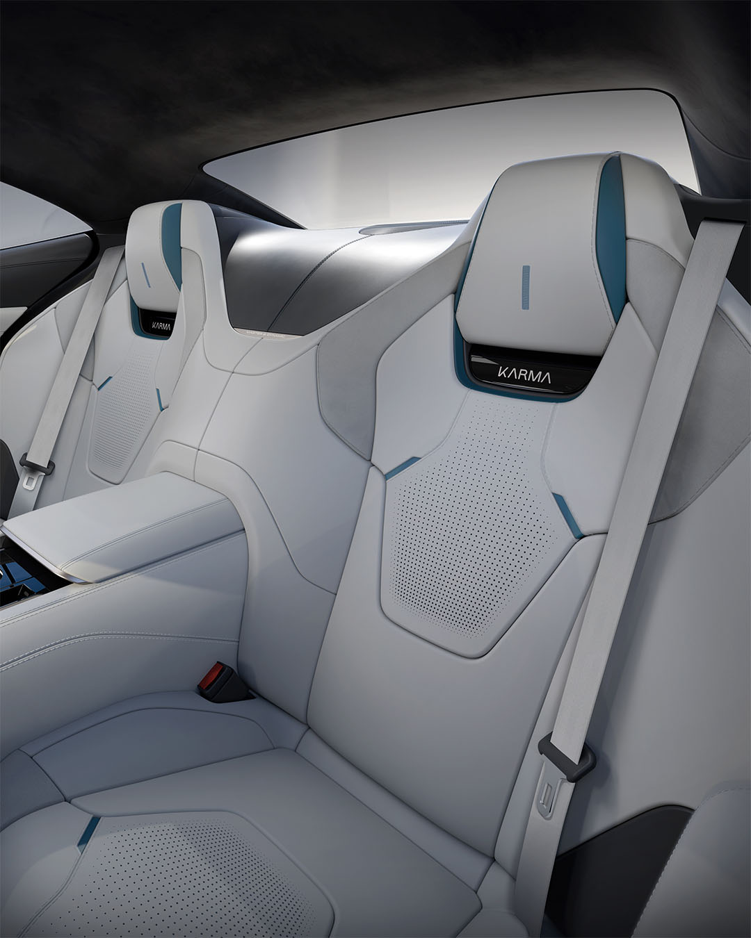 Gyesera_Int_RearSeat